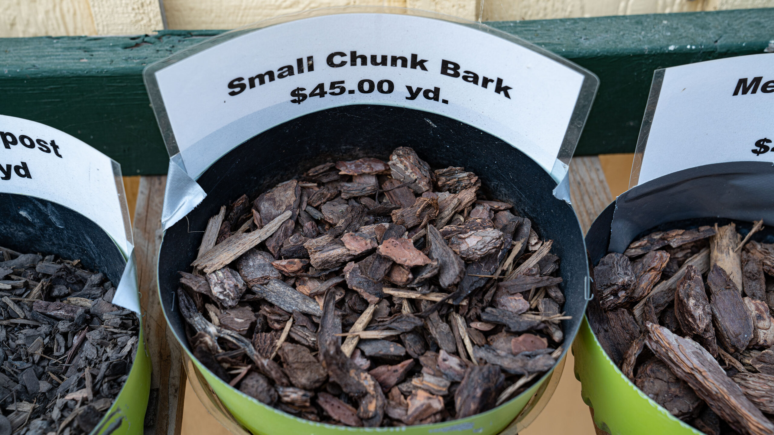 Small Chunk Bark - Adams Gardens